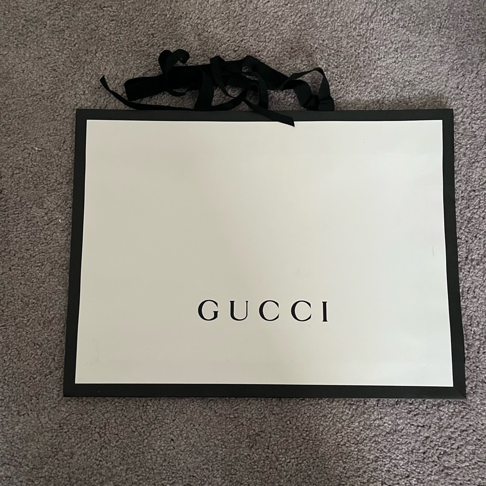 Boutique shopping bag
